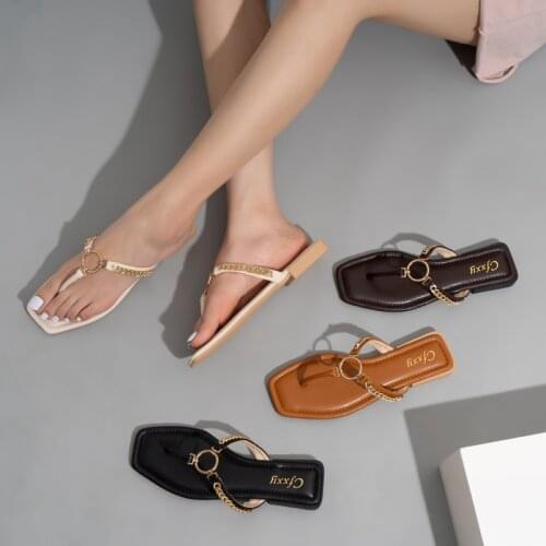 Womens slippers beach chain round buckle Flip-flops womens 2021 square toe fashion slide designer shoes womens sandals