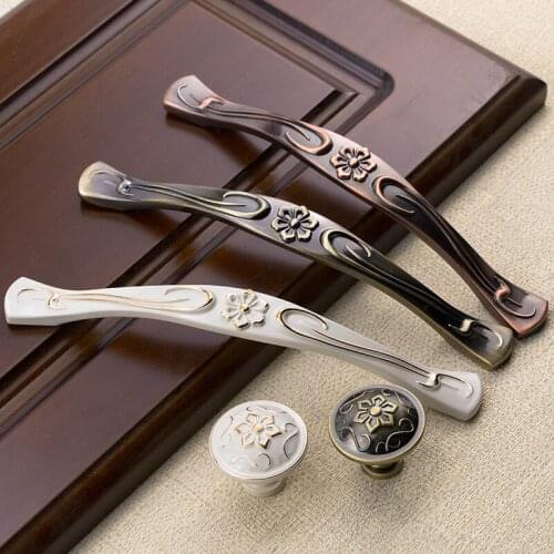 Modern pastoral European style ivory white handle, green red bronze antique cabinet drawer wardrobe door handle