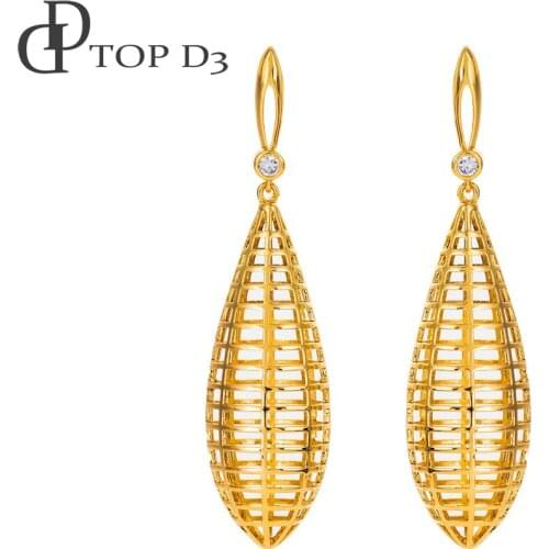 Top d3 Dangle Earrings