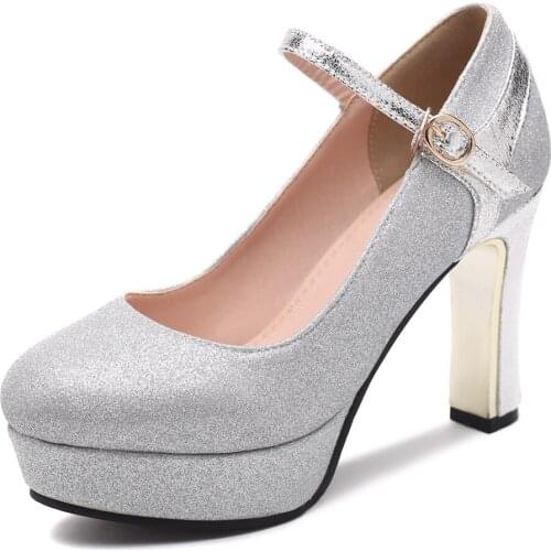 In the spring of 2019 the new ultra-high mouth with thick with shallow cingulate wedding shoe female 33-43