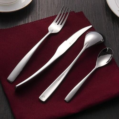 4PCS/LOT Western Cutlery Set Stainless Steel Food Dining Knives Forks Dessertspoons Royal Silver Dinnerware Sets Kitchen Tools