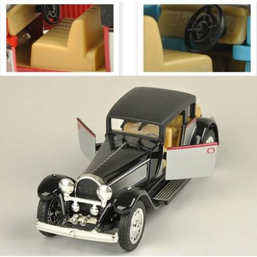 1:28 Vintage Bugattis Car Model Sound and Light Alloy Pull Back Flashing Classic Vintage Collective Music Car Toy collection