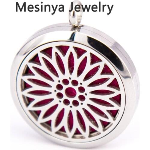 10pcs 2016 new sun flowers pendant (30mm) Aromatherapy / Essential Oils surgical S.Steel Perfume Diffuser Locket Necklace