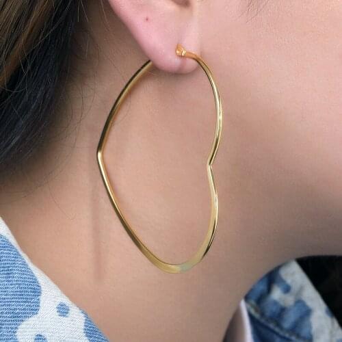 20mm-70mm Simple Cute Sweet Heart Buckle Hoop Earrings Fashion for Women Heart-shaped Circle Piercing Earrings Jewelry Wholesale