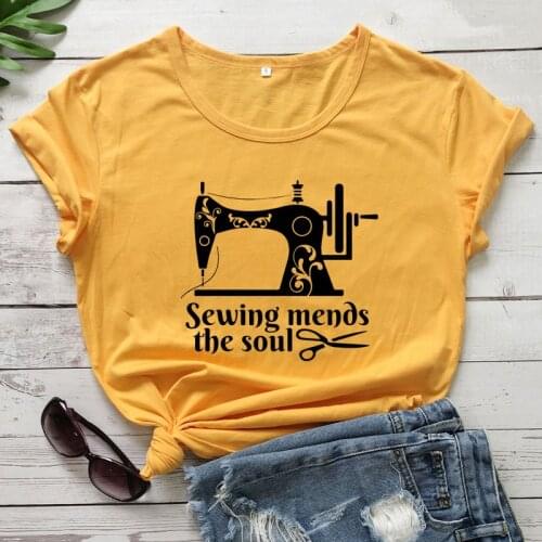 Sewing Mends The Soul T-shirt Funny Hipster Tailor Tshirt Vintage Women Graphic Quilting Top Tee Shirt
