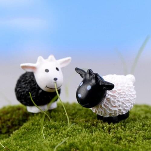 ZOCDOU 2 Piece Black White Goat Sheep Model Small Statue Figurine Garden Home Doll Toy Crafts Money Box Ornament Farm Simulation