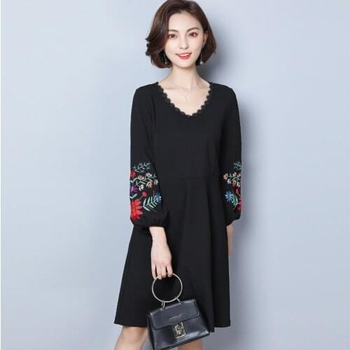 Women Dress Autumn 2019 Plus Size Folk Embroidery Ethnic Dress Black Oriental Dress Vintage Elegant Chinese Dresses TA1344