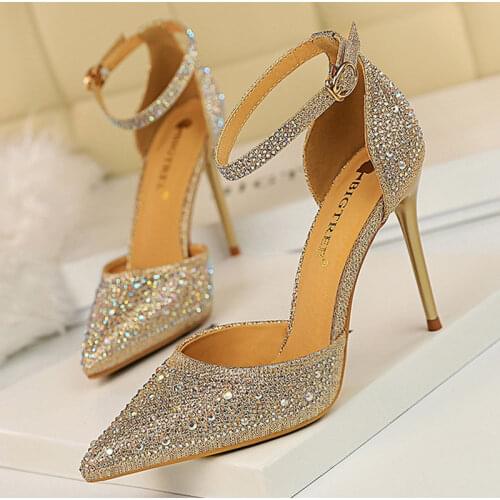 Left Atrium Wedding Shoes For The Bride