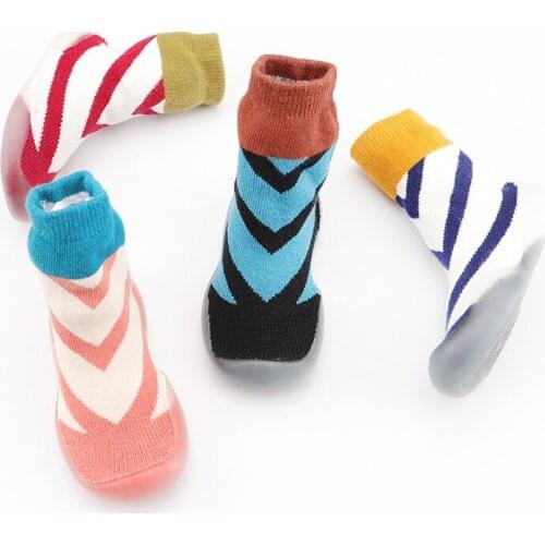 Fashion Newborn Baby Shoes Toddler Shoes Autumn and Winter Pure Cotton Thick Cartoon Tube Socks Warm Baby Girl Socks Shoes