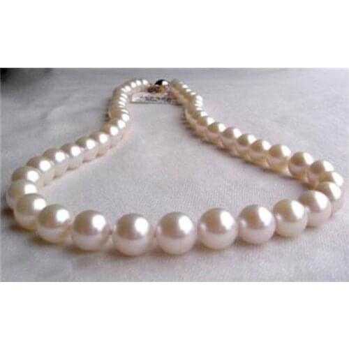 AAA 9-10mm White Akoya Cultured Pearl Necklace17.5inch