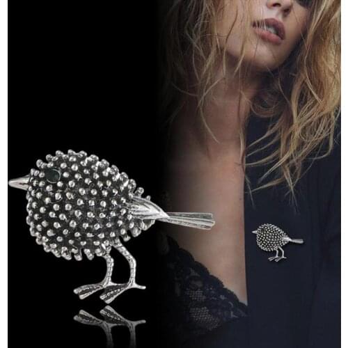 Vintage Swallow brooch for women men Cute bird Alloy brooches for clothes Collar Lapel pins Jewelry Accessories Pin