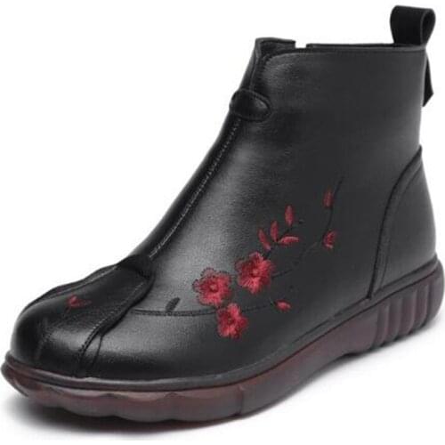 2020 Best-selling New Embroidery Genuine Leather Boots Fashion Casual Boots Flat Soft Sole Comfortable Warm Boots Snow Boots