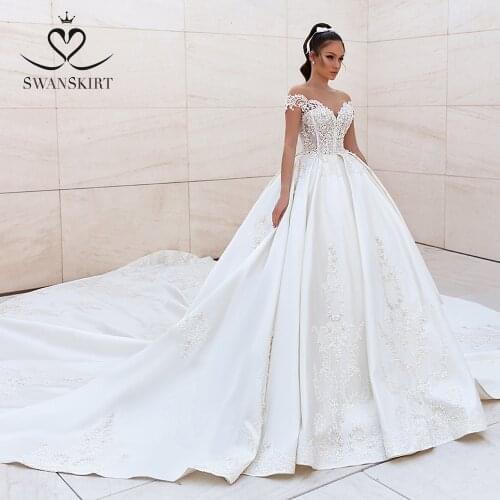Luxury Beaded Princess Wedding Dress 2021 Sweetheart Crystal Appliques Satin Ball Gown Bridal SwanSarah F306 Vestido De Noiva