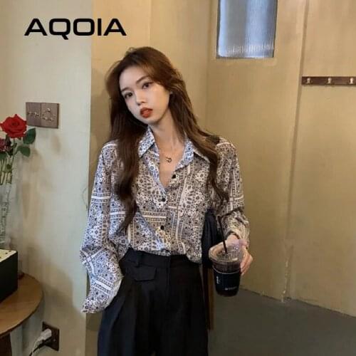 2021 Spring Fashion Vintage Full Sleeve Loose Women Shirts Geomeric Printing Button Up Womens Shirts Y2K Loose Female Clothing