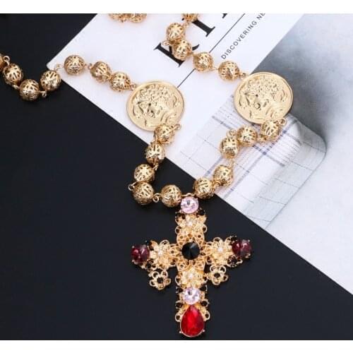 2020 Baroque Cross Holloway crystal antique necklace, fashion show premiere palace-style womens necklace, sweater chain
