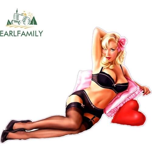 EARLFAMILY 13cm x 10cm Blonde Heart Pillow Pin Up Girl Vinyl Decal Graphical Funny Car Stickers Car Window Trunk Decor