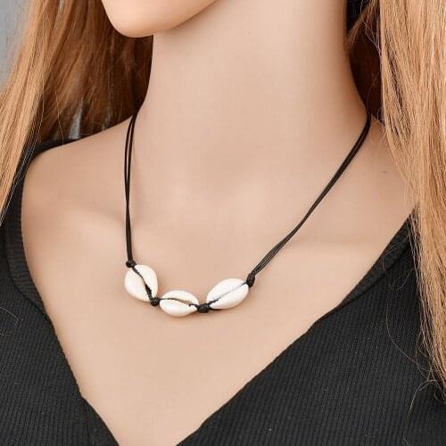 Summer Beach Black Rope Natural Shell Pendant Necklace Simple Handmade Clavicle Chain Choker Necklace for Women