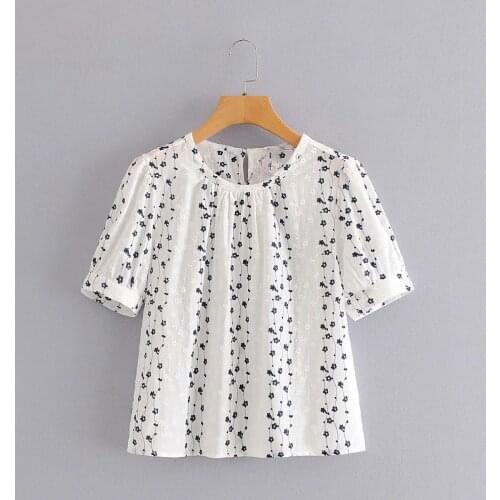 Cotton Linen Embroidery Women Blouse Summer Vintage 2021 Sweet Style Short-Sleeved Elegant Female Pulls Tops