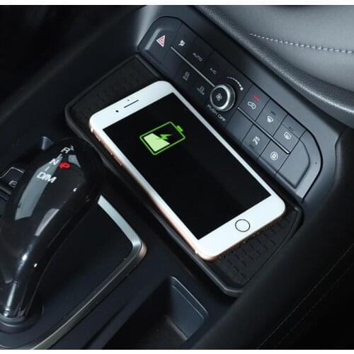 Hivotd For Haval F7 F7X Accessories QI Car Wireless Charger Quickly Phone Charging Pad Interior Modification Styling 2019 2020