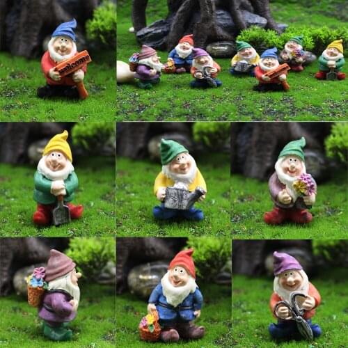7Pcs Mini Gnome Dwarfs Garden Ornaments for Potted Plants Garden Moss Micro Landscape Decoration