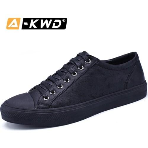 New Simple Black Trainers Men Sneakers Luxury Brand Men Casual Shoes Trainers Lightweight Men Trainers Shoes Green Fashion Shoes