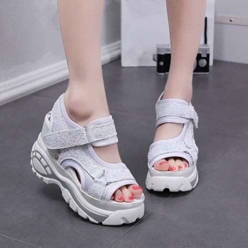 2021 Womens Leather Sandals Spring Summer Ladies Walking Shoes Fashion Casual High Platform Sandals Med Heel Wedges Walk Shoes