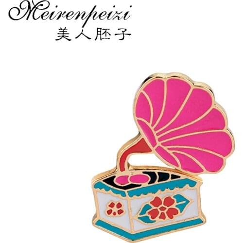 Kawaii Brooches Pins Pink Retro Phonograph Brooch Badges Enamel Pins For Clothes Backpacks Creative Gifts for Music Lover