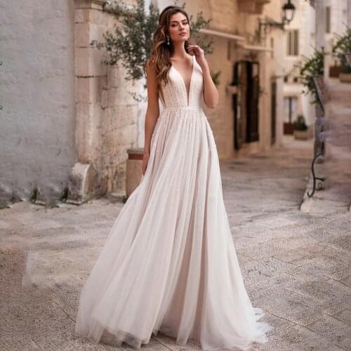 Eightree Fairy Tulle Wedding Dress V-neck Flowers Appliques Princess Wedding gown A-Line Sleeveless Vestido de Noiva Bride Dress