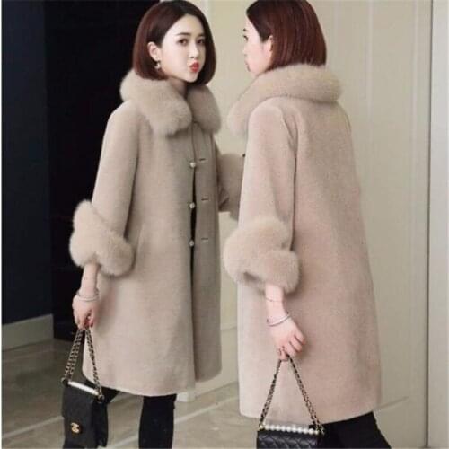 2020 New Classic Faux Fur Coat Womens Mid-length Style Fox Fur Collar Imitation Sheep Shearing Particles Loose Womens Clothing