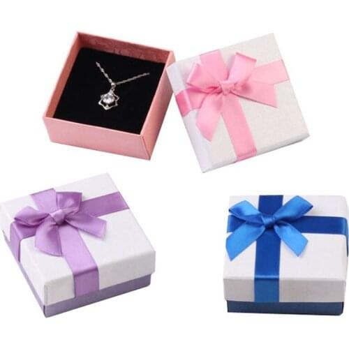 High Quality Floral Necklace Engagement Earrings Ring Boxes 7.5x7.5x3.5cm Jewelry Box Paper Jewelry Gift Box Jewellery Organizer