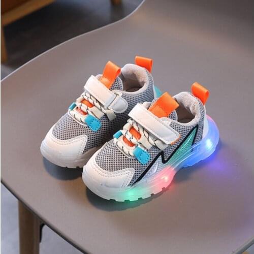 Kids Toddler Shoes Led Glowing Sneakers with Light Children Running Shoes Non-slip Fashion Luminous Sport Shoes for Girls Boys