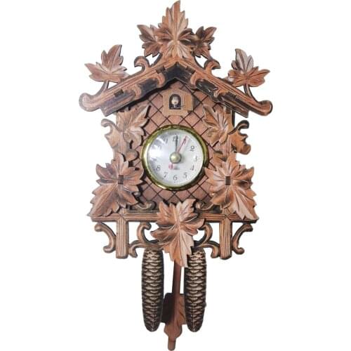 Wooden Cuckoo Wall Clock Art Retro Style Wall Mounted Cuckoo Clock Roman Numeral Handcraft Wall Clock Vintage Home Decor