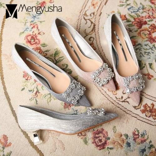 Crystal buckle wedding shoes woman pointed toe bling bling high heels perspex thin heels gradient pink pumps women party shoes