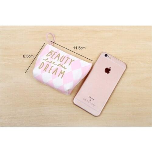 2021 Mini cute girl coin purse cartoon oval zipper ladies coin purse key card USB cable earphone cable wallet clip bag