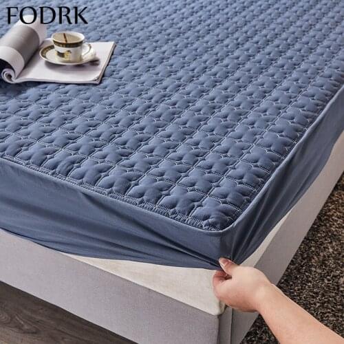 Bedspread on The Bed Inflatable Double Mattress Sleeping Mat Waterproof Folding for The Cotton Sheets Pads Duvet Cover Protector