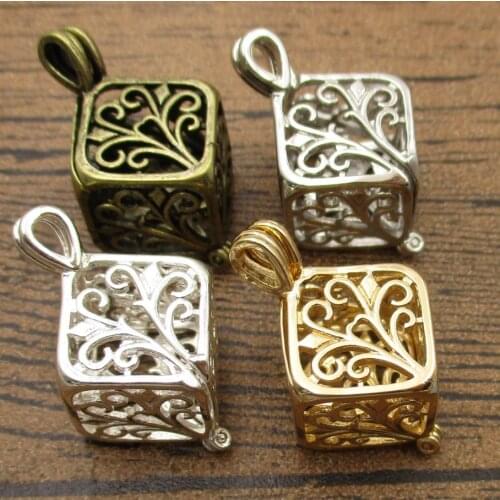 QIANBAISHI Women's Medallions