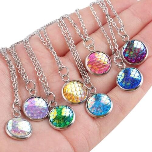 2020 New Geometric Round Stainless Steel Pendant Necklaces Creative Colorful Mermaid Scale Necklace for Women Fashion Jewelry