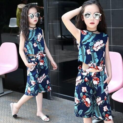 Children flowers print clothing sets 2017 new Girls sports suit summer sleeveless t-shirt + Wide feet pants kids girl 2pcs/set
