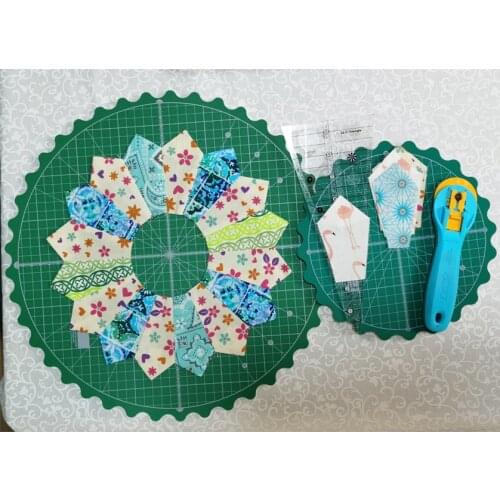 Self Healing Rotary Cutting Mat for Office School Supplies Quilting, Paper Craft, Clay Craft, Art Craft size 8 inch (20cmX20cm)