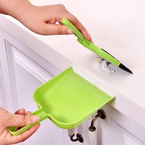 New Fashion Multi-function Can Be Hanging Desk Dustpan Set Mini Desktop Sweep Cleaning Brush Table Small Broom 2019