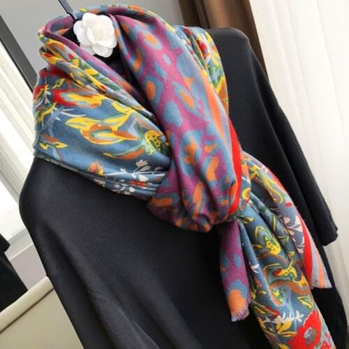 100% cashmere Scarf Women Luxury Brand Printed Floral Warm Thin Autumn Winter Spring Fashion Big Large Shawl Wrap 200-100