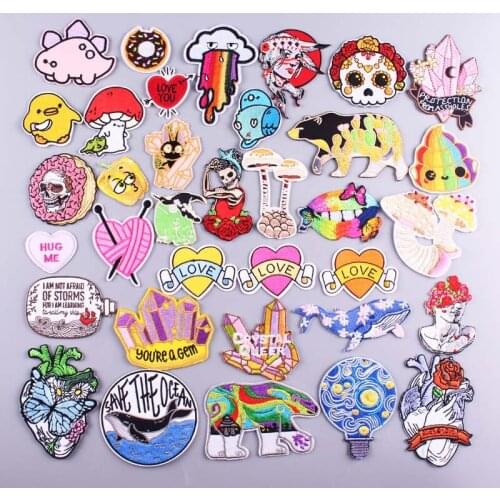 Cartoon Animals Patches For Clothing Crystal Embroidered Patches For Clothes Love-shape Patch For T-shirt Jacket Applique Stripe