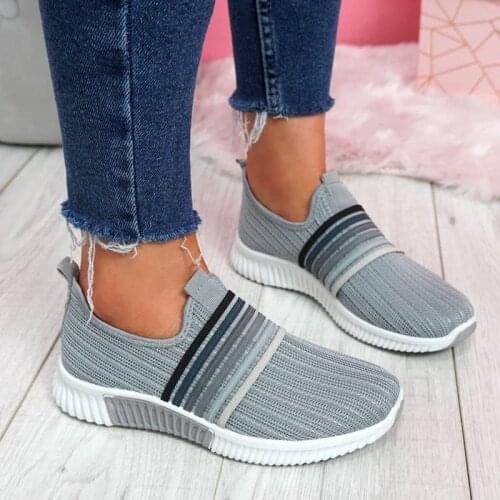 Women Sneakers Outdoor Lightweight Ladies Casual Sport Shoes Slip On Comfortable Running Walking Shoes Mother Shoes Size 35-43