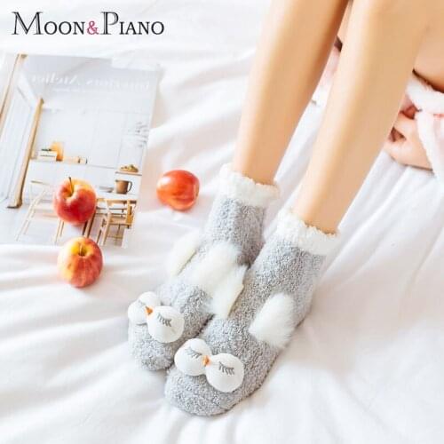 Autumn And Winter Coral Velvet Sleep Sock Female Tube Thickening Warm Round Big Eyes Home Non-Slip Towel Cute Girl Floor Socks