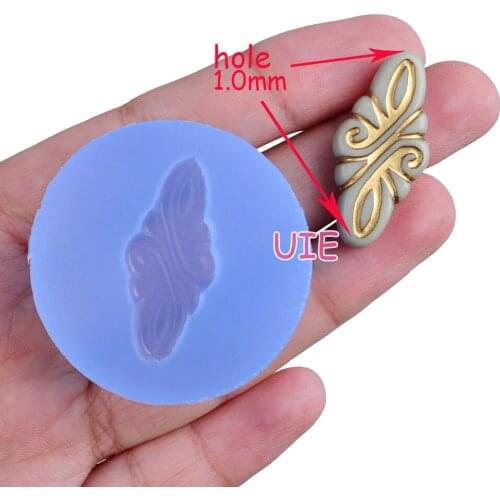 BYL026U 29.7mm x 14.0mm Classic Cabochon Silicone Mold Resin Earrings Necklace Pendant Button Making Craft Fondant Decoration
