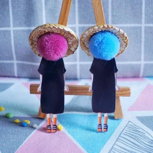 Straw Hat Model Brooch Cute Badge for Woman Lady wool ball Lapel Pins