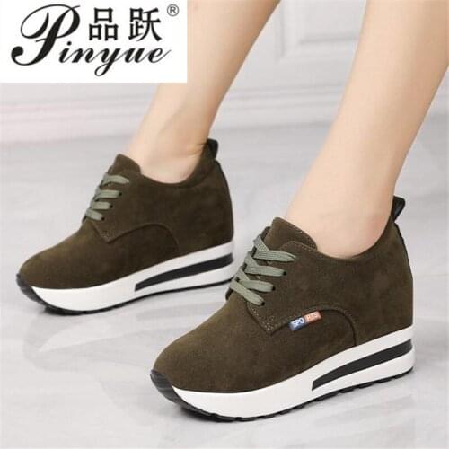 Spring New Fashion Platform Sneakers Slip-On Height Increasing Platform Sneakers Women Light Shoes Women