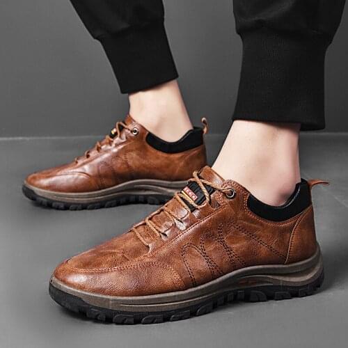 2021 Autumn Winter New Fashion Mens Leather Casual Shoes Round Toe Plush Thickening Lace-up Boat Shoes with Platform Waterproof