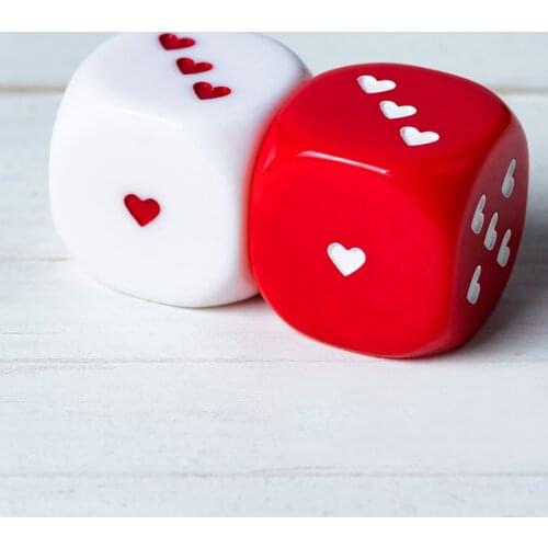 2pcs Acrylic 6 Sided Round Corner Heart-shaped Dice For Bar Party Family Games