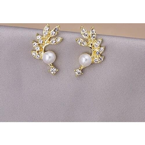 Delicate Shining CZ Zircon Statement Earrings for Women Female Gold Color Alloy Leaves Simulated Pearl Drop Earrings Jewelry